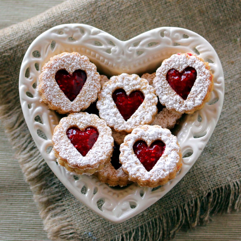 Low-Carb Linzer Hearts | Low-Carb, So Simple!